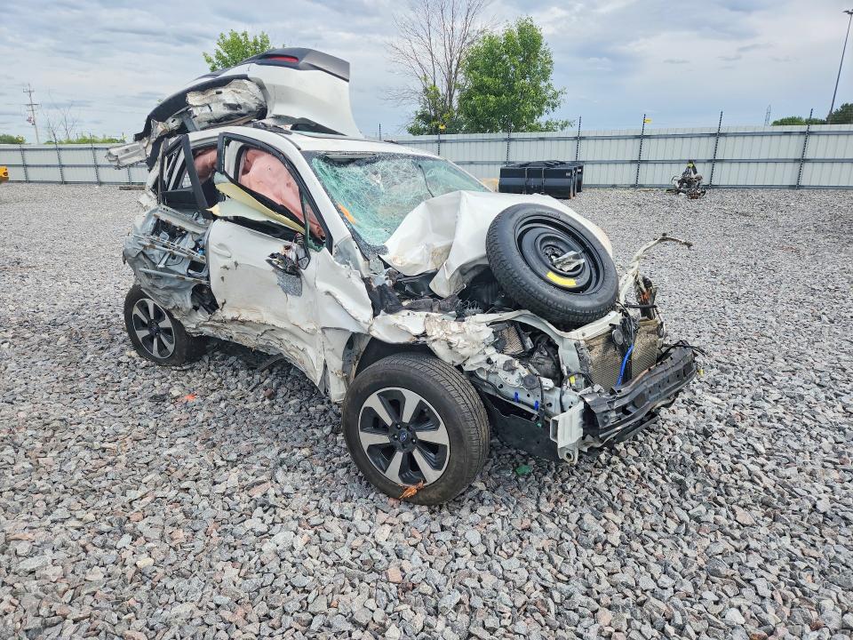 2017 Subaru Forester VIN JF2SJAEC8HH404855 COPART salvage auction — ALL OVER, WI - JUNKED VEHICLE BILL OF SALE, sold $150 on 2026-07-20 (photo 4)