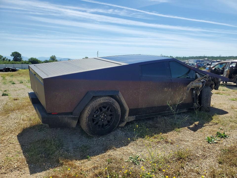2024 Tesla VIN 7G2CEHED6RA002269 COPART salvage auction — FRONT END, Ca - Salvage Certificate, sold $24,000 on 2026-07-06 (photo 3)