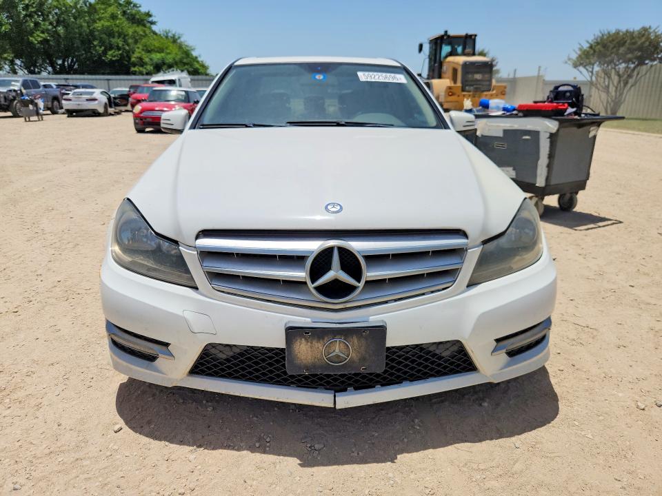 2013 Mercedes-benz C-klasse VIN WDDGF4HB6DA771191 COPART salvage auction — MECHANICAL, Tx - Certificate Of Title, sold $175 on 2026-07-09 (photo 5)