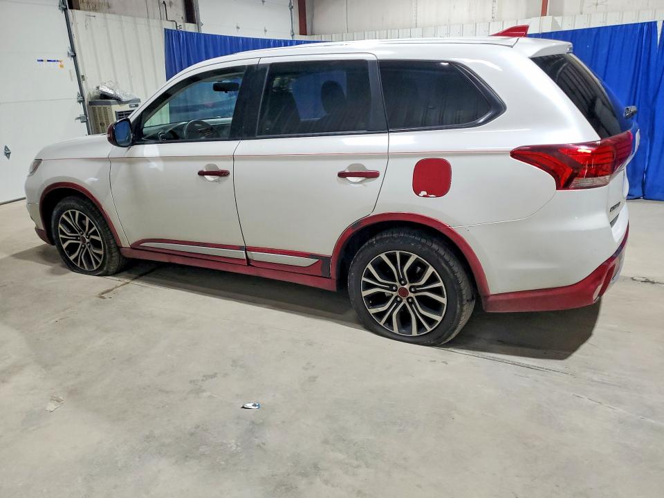 2018 Mitsubishi Outlander VIN JA4AD3A34JZ032251 COPART salvage auction — MINOR DENT/SCRATCHES, NJ - CERTIFICATE OF TITLE, sold $800 on 2026-07-30 (photo 2)