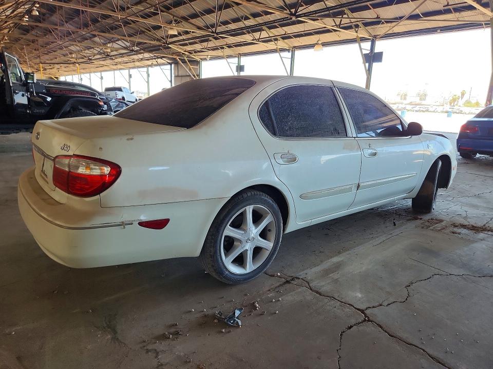 2000 Infiniti I30 VIN JNKCA31A7YT100981 COPART salvage auction — FRONT END, Az - Certificate Of Title, sold $475 on 2026-07-20 (photo 3)