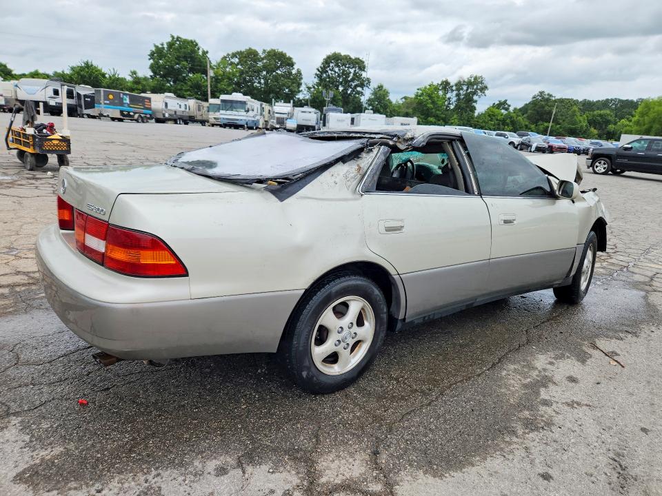1997 Lexus ES VIN JT8BF22G4V0020755 COPART salvage auction — ROLLOVER, Mo - Junking Certificate, sold $125 on 2026-07-20 (photo 3)