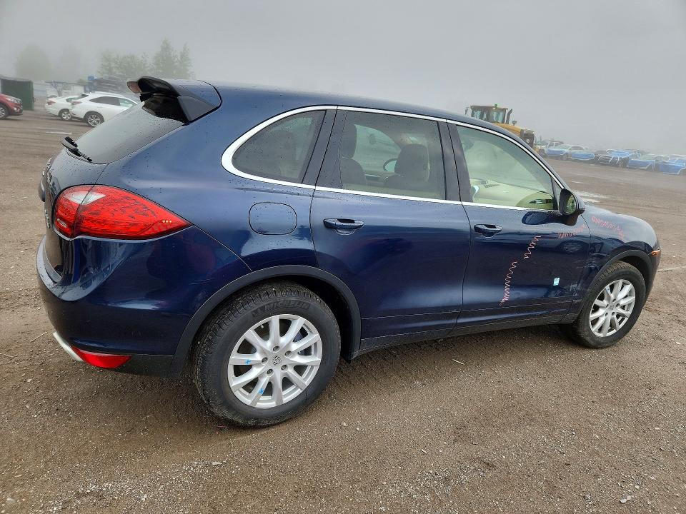 2013 Porsche Cayenne VIN WP1AA2A27DLA10248 COPART salvage auction — SIDE, ON - PERMIT NO BRAND - UNFIT, sold $875 on 2026-07-21 (photo 3)