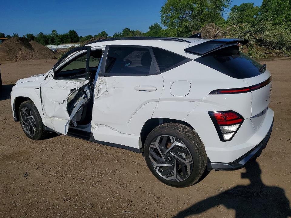 2025 Hyundai Kona VIN KM8HBCA35SU200404 COPART salvage auction — SIDE, Salvage Title, sold $8,000 on 2026-07-20 (photo 2)