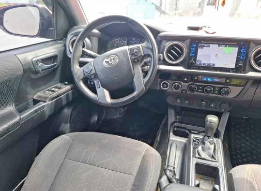 2017 Toyota Tacoma VIN 5TFDZ5BNXHX023656 COPART salvage auction — NORMAL WEAR, ON - PERMIT NO BRAND - UNFIT (P), sold $12,100 on 2026-07-03 (photo 9)