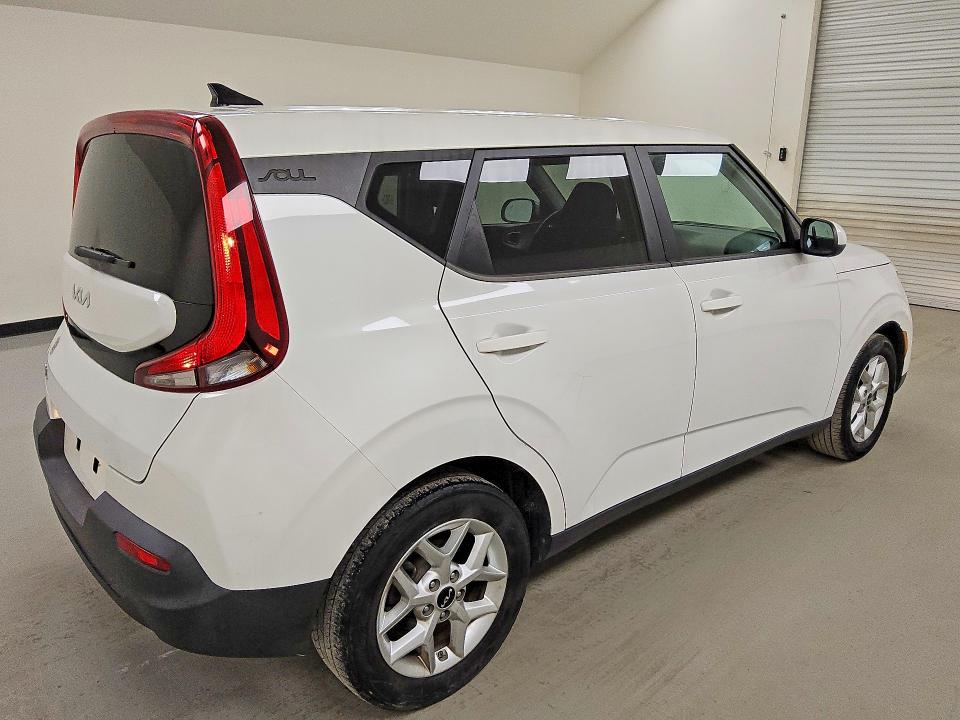 2022 Kia Soul VIN KNDJ23AU6N7165292 COPART salvage auction — MINOR DENT/SCRATCHES, Tx - Certificate Of Title, sold $4,300 on 2026-07-21 (photo 3)