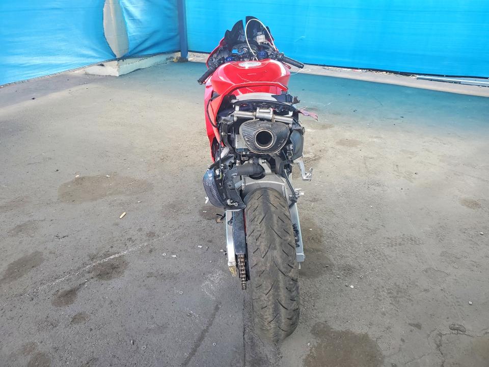 2014 Honda Cbr VIN JH2PC401XEK700083 COPART salvage auction — ROLLOVER, Ca - Salvage Certificate, sold $1,950 on 2026-07-16 (photo 4)