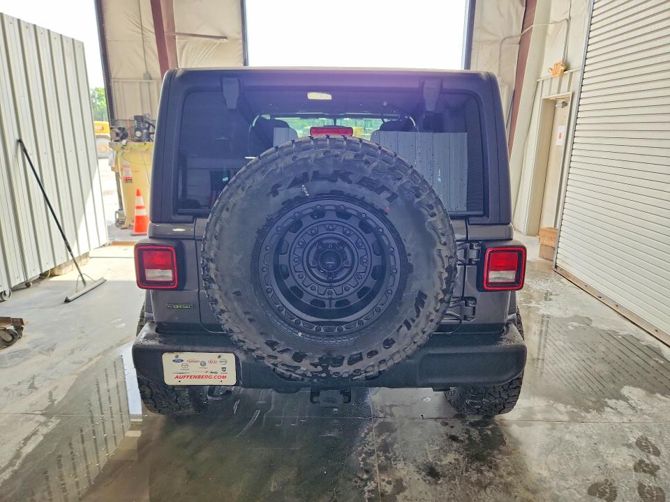 2022 Jeep Wrangler / VIN 1C4HJXDM7NW240818 COPART salvage auction — MINOR DENT/SCRATCHES, Il - Certificate Of Title, sold $22,750 on 2026-07-02 (photo 6)