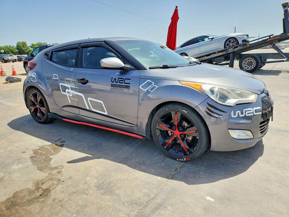 2012 Hyundai Veloster VIN KMHTC6AD6CU081782 COPART salvage auction — SIDE, Tx - Salvage Vehicle Title, sold $1,000 on 2026-07-06 (photo 4)
