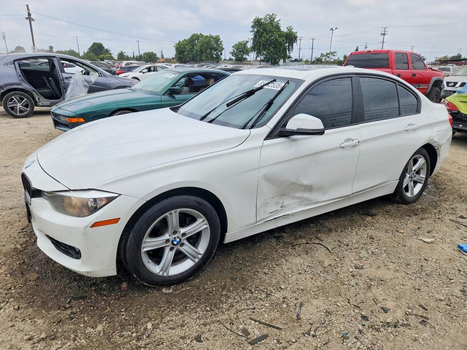 2015 BMW 3er VIN WBA3C1C5XFK119864 COPART salvage auction — SIDE, Ca - Salvage Certificate, sold $1,850 on 2026-08-13 (photo 1)