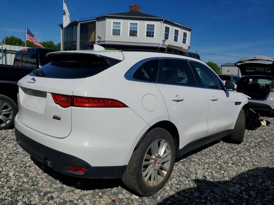 2018 Jaguar F-pace VIN SADCK2FX7JA248981 COPART salvage auction — FRONT END, MA - CERT OF TITLE-SALVAGE, sold $4,550 on 2026-07-09 (photo 3)