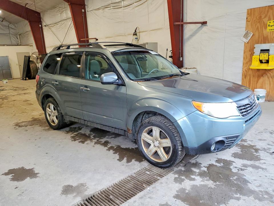 2010 Subaru Forester VIN JF2SH6DC6AH719072 COPART salvage auction — MINOR DENT/SCRATCHES, Vt - Certificate Of Title, sold $575 on 2026-07-13 (photo 4)
