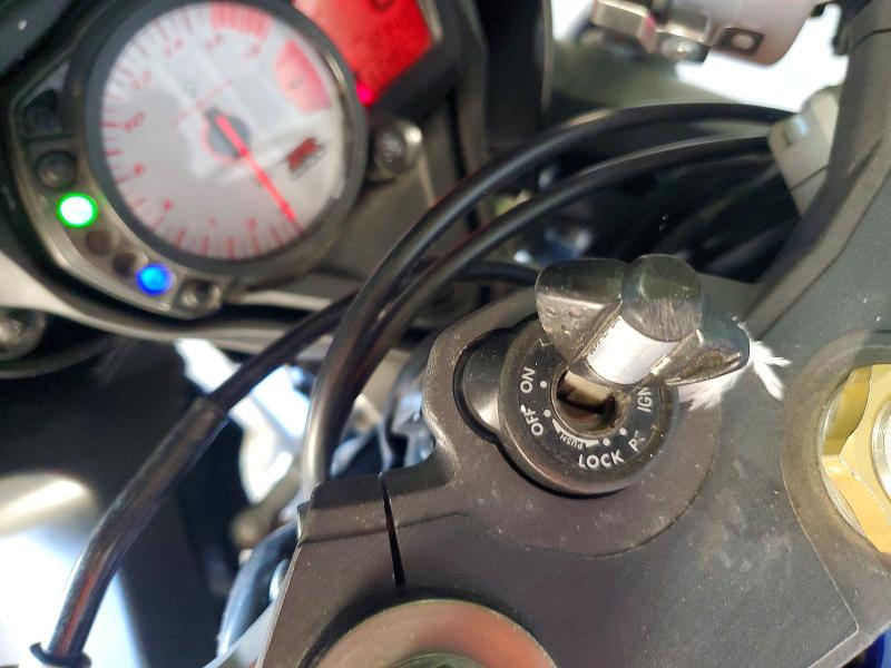 2006 Suzuki Gsx-r600 VIN JS1GN7DA062104006 COPART salvage auction — ROLLOVER, Ky - Bill Of Sale/Part Only/No Titl, sold $1,200 on 2026-07-08 (photo 8)