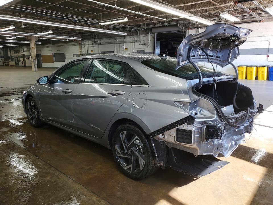 2025 Hyundai Elantra VIN KMHLP4DG4SU975096 COPART salvage auction — REAR END, Il - Salvage Certificate, sold $7,200 on 2026-07-13 (photo 2)