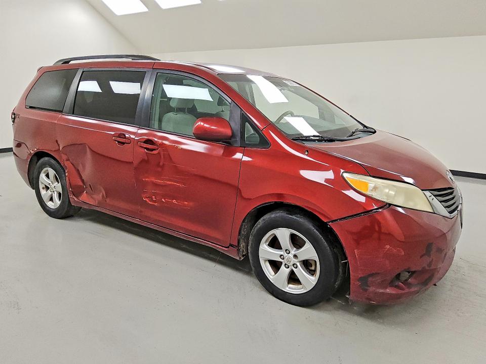 2014 Toyota Sienna VIN 5TDKK3DC5ES456430 COPART salvage auction — MECHANICAL, Tx - Certificate Of Title, sold $550 on 2026-07-07 (photo 4)