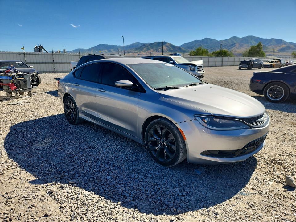 2015 Chrysler 200 VIN 1C3CCCBG8FN642790 COPART salvage auction — MINOR DENT/SCRATCHES, Ut - Cert Of Title-Rebuilt/Restored, sold $825 on 2026-07-02 (photo 4)
