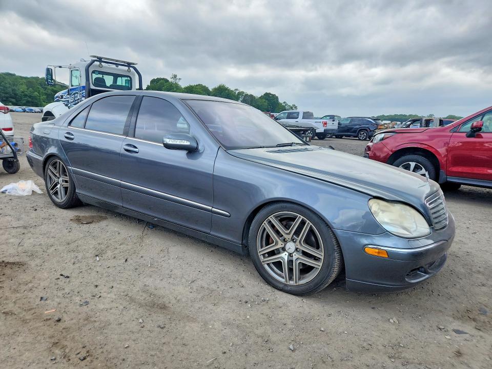 2005 Mercedes-benz S class VIN WDBNG84J95A455934 COPART salvage auction — MINOR DENT/SCRATCHES, MA - CERTIFICATE OF TITLE, sold $450 on 2026-07-15 (photo 4)