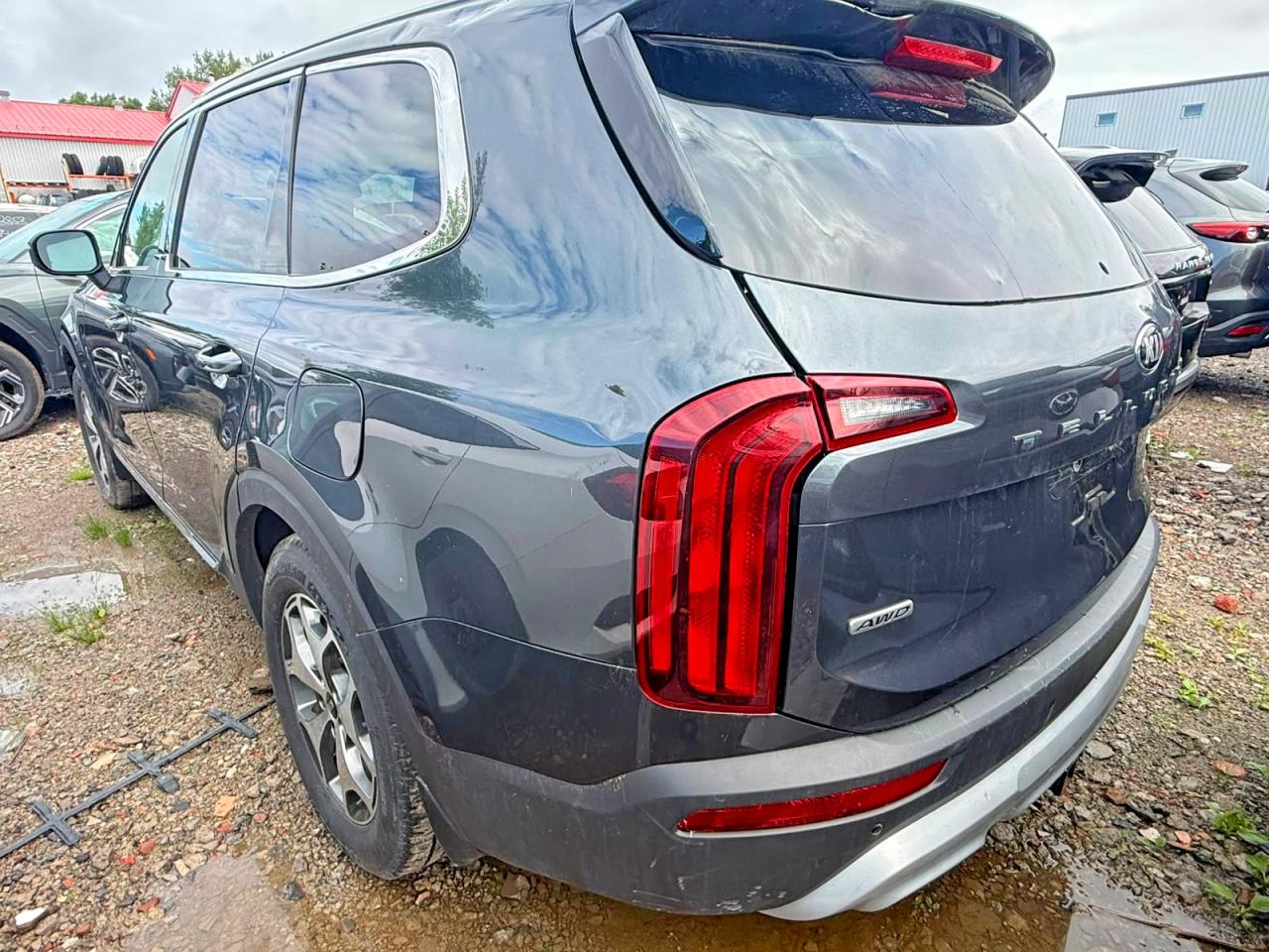 2021 Kia Telluride VIN 5XYP3DHCXMG179126 COPART salvage auction — Minor Dent/Scratches, Am - Clean Title, sold $2,550 on 2026-07-08 (photo 3)