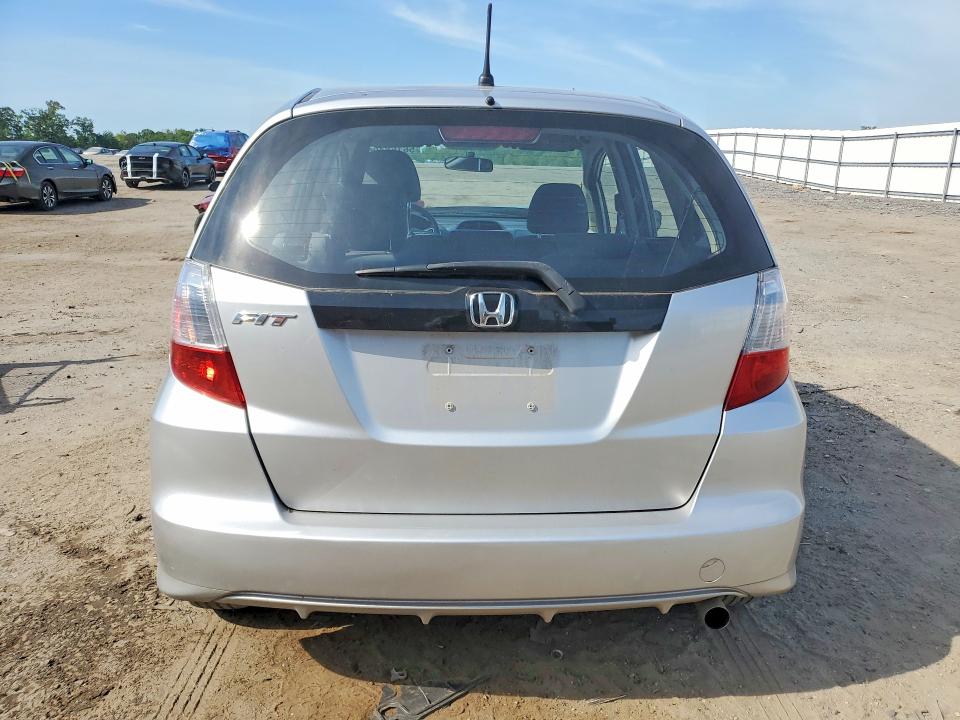 2012 Honda Fit VIN JHMGE8H38CC039403 COPART salvage auction — FRONT END, VA - CERT OF TITLE - SALVAGE, sold $2,350 on 2026-07-08 (photo 6)