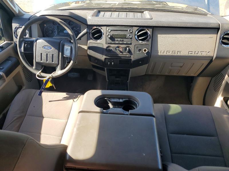 2009 Ford F-350 super duty VIN 1FTWX32R49EA41797 COPART salvage auction — SIDE, CA - SALVAGE CERTIFICATE, sold $2,550 on 2026-07-09 (photo 8)