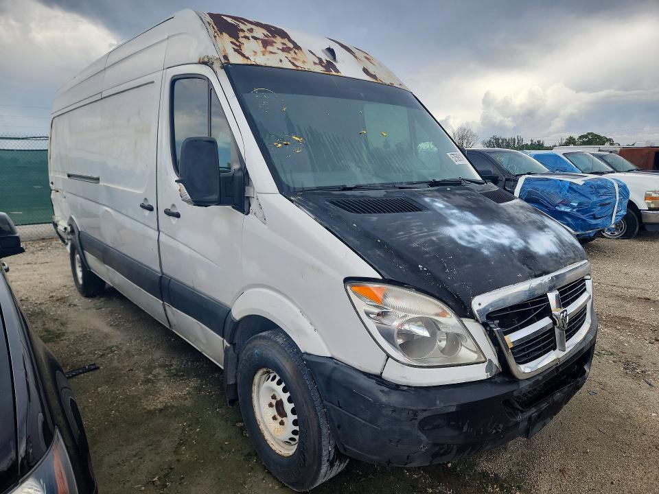 2007 Dodge Sprinter VIN WD0PE845475182505 COPART salvage auction — REAR END, Fl - Cert Of Title Slvg Rebuildable, sold $375 on 2026-07-30 (photo 4)