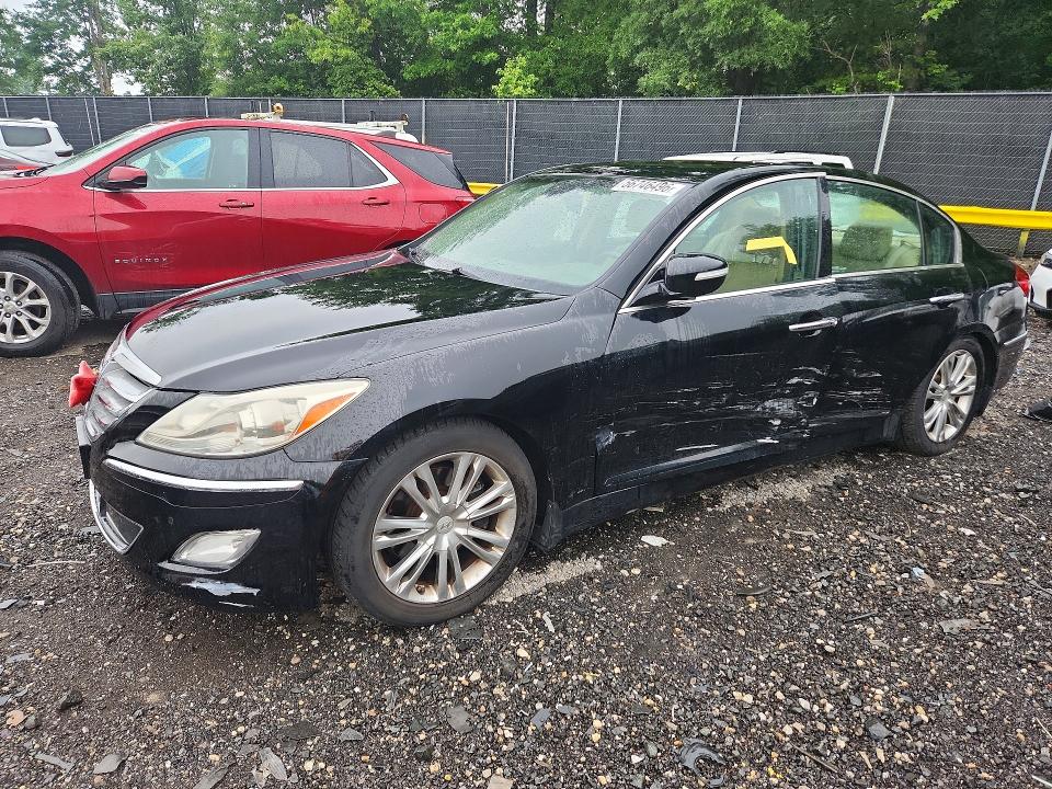 2013 Hyundai Genesis VIN KMHGC4DDXDU236773 COPART salvage auction — SIDE, Md - Cert Of Salvage > 75% Damage, sold $275 on 2026-07-24 (photo 1)
