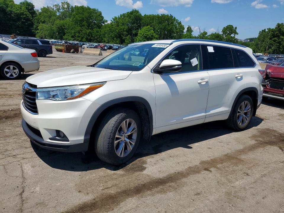 2015 Toyota Highlander VIN 5TDJKRFHXFS079344 COPART salvage auction — MINOR DENT/SCRATCHES, Wv - Certificate Of Title (P), sold $9,700 on 2026-07-09 (photo 1)