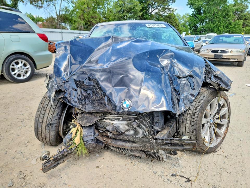 2011 BMW 3 series VIN WBAPH7G51BNN03525 COPART salvage auction — FRONT END, Fl - Cert Of Title Slvg Rebuildable, sold $225 on 2026-07-28 (photo 5)