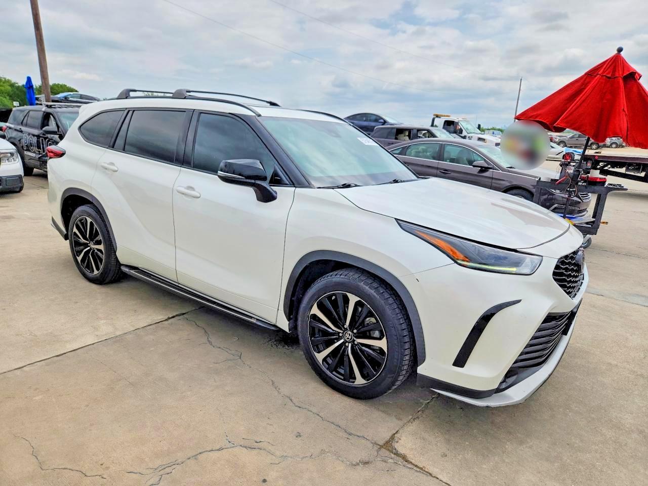 2021 Toyota Highlander VIN 5TDLZRAH1MS065440 COPART salvage auction — Normal Wear, TX - CERTIFICATE OF TITLE (P), sold $21,400 on 2026-07-08 (photo 4)