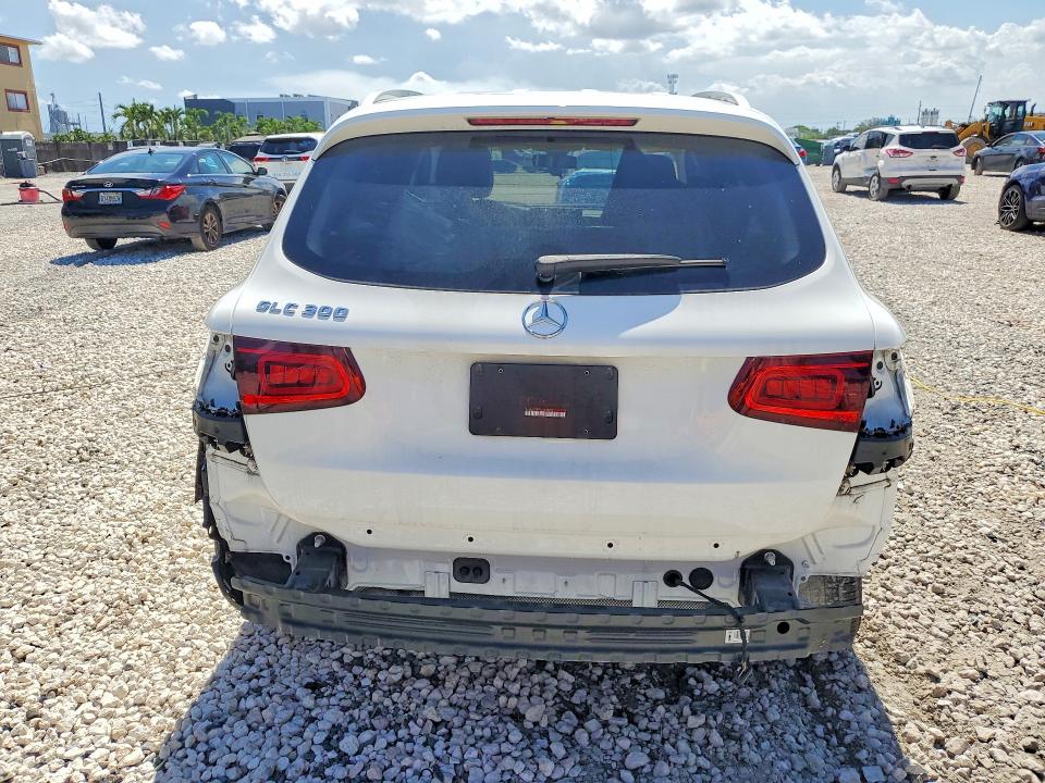 2021 Mercedes-benz VIN W1N0G8DB5MV264922 COPART salvage auction — REAR END, Fl - Cert Of Title Slvg Rebuildable, sold $125 on 2026-07-21 (photo 6)