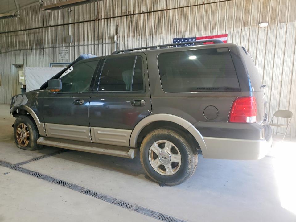 2005 Ford Expedition VIN 1FMPU185X5LB00083 COPART salvage auction — ENGINE BURN, Pa - Certificate Of Salvage, sold $325 on 2026-07-02 (photo 2)