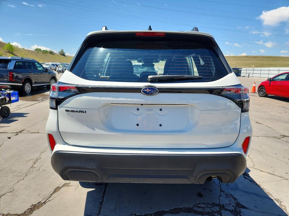 2025 Subaru Forester VIN JF2SLDAC5SH441855 COPART salvage auction — SIDE, Co - Salvage Title, sold $7,400 on 2026-08-03 (photo 6)