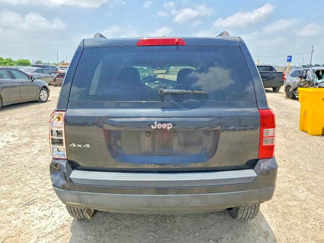 2011 Jeep Patriot VIN 1J4NF1GB6BD197845 COPART salvage auction — FRONT END, TX - SALVAGE VEHICLE TITLE (P), sold $775 on 2026-07-08 (photo 6)