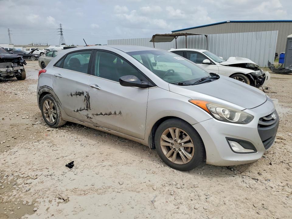 2014 Hyundai Elantra VIN KMHD35LH8EU207397 COPART salvage auction — SIDE, Tx - Salvage Vehicle Title, sold $925 on 2026-07-10 (photo 4)