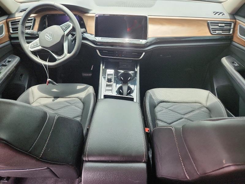 2024 Volkswagen Atlas VIN 1V2JR2CA3RC597312 COPART salvage auction — WATER/FLOOD, Tx - Salvage Title-Flood Damage, sold $12,600 on 2026-07-28 (photo 8)