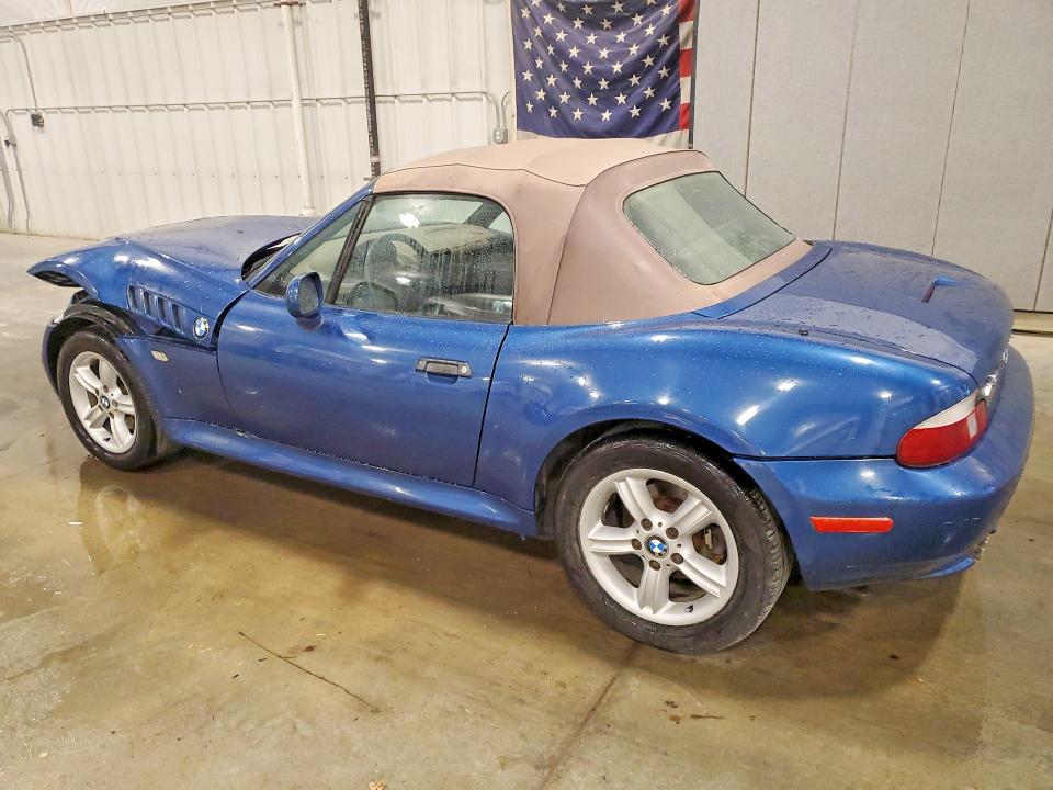 2000 BMW Z3 VIN WBACH934XYLF89979 COPART salvage auction — FRONT END, MN - CERT OF TITLE-SALVAGE, sold $1,500 on 2026-08-10 (photo 2)