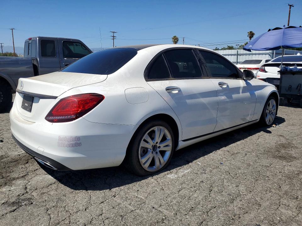 2021 Mercedes-benz C-klasse VIN W1KWF8DBXMR631655 COPART salvage auction — MINOR DENT/SCRATCHES, Ca - Dis/Dlr/Exp Only Clean Title, sold $12,200 on 2026-07-16 (photo 3)