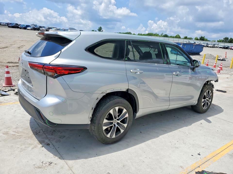 2021 Toyota Highlander VIN 5TDGZRBH9MS527355 COPART salvage auction — FRONT END, Ky - Cert Of Title-Salvage, sold $12,600 on 2026-07-16 (photo 3)