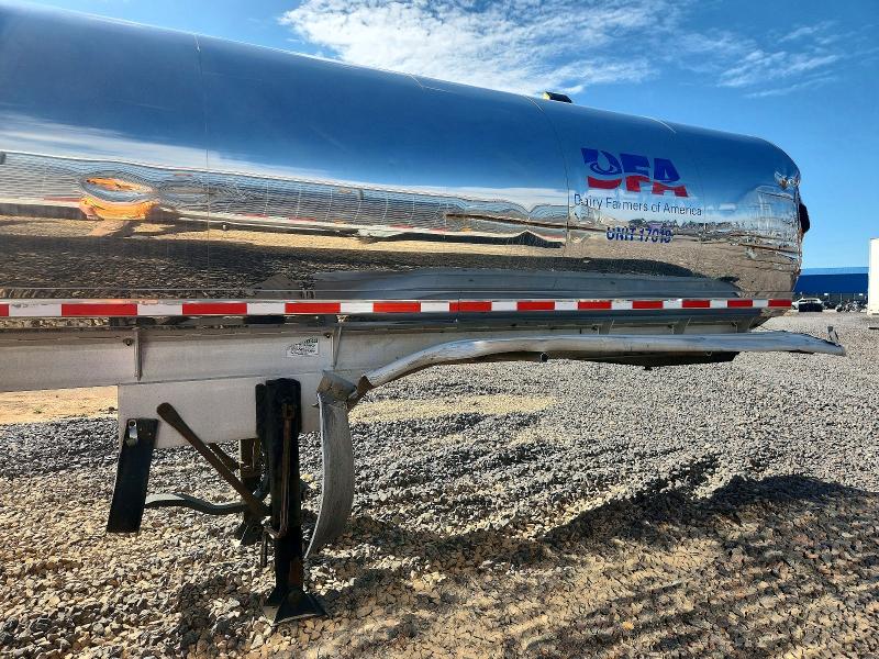 2017 Walker Unknown VIN 5WSAA4322HN048632 COPART salvage auction — FRONT END, NE - CERT OF TITLE-SALVAGE, sold $5,300 on 2026-07-09 (photo 5)