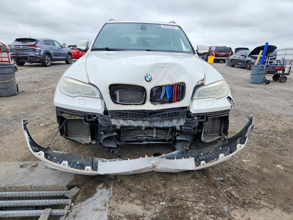 2013 BMW VIN 5YMGY0C55D0C11905 COPART salvage auction — FRONT END, Va - Cert Of Title - Salvage, sold $1,400 on 2026-07-15 (photo 5)