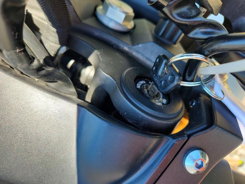 2015 Yamaha Fz09 VIN JYARN33E5FA008451 COPART salvage auction — FRONT END, Fl - Certificate Of Title, sold $2,600 on 2026-07-02 (photo 8)