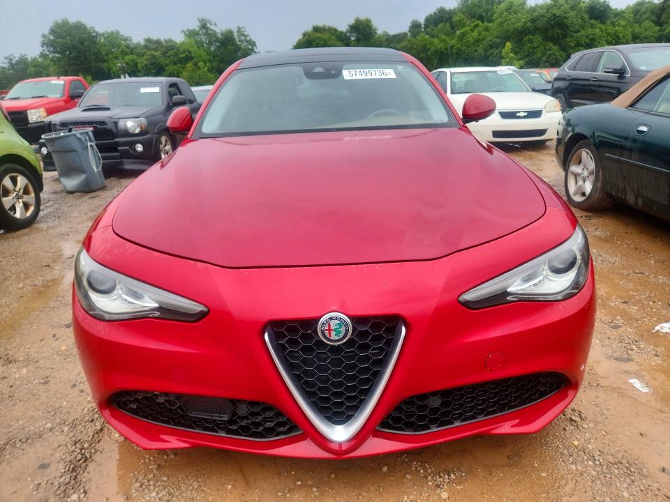 2017 Alfa romeo Giulia VIN ZARFAECN5H7536818 COPART salvage auction — MINOR DENT/SCRATCHES, Fl - Certificate Of Title, sold $975 on 2026-07-28 (photo 5)