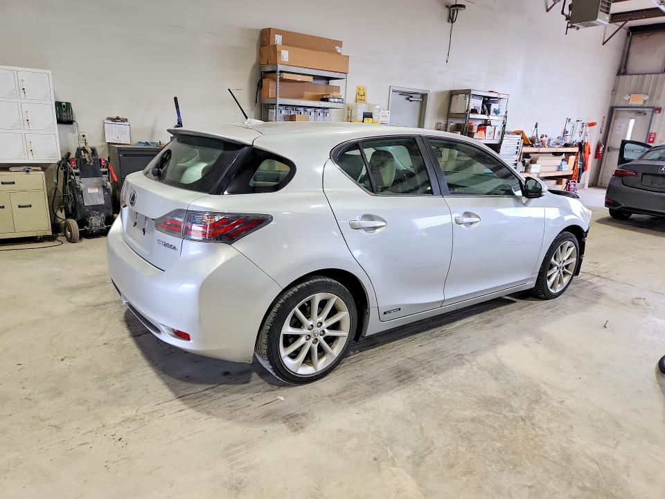2011 Lexus Ct 200 VIN JTHKD5BH7B2019972 COPART salvage auction — FRONT END, VA - CERT OF TITLE - SALVAGE, sold $1,600 on 2026-07-17 (photo 3)