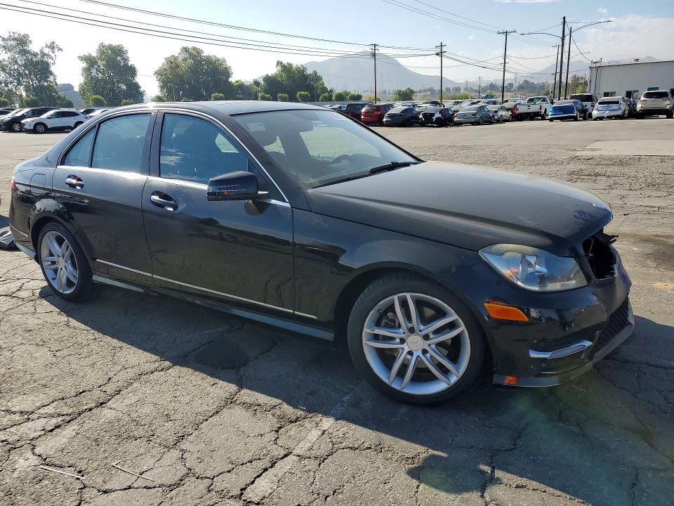 2013 Mercedes-benz C-klasse VIN WDDGF4HB9DR293625 COPART salvage auction — FRONT END, Ca - Salvage Certificate, sold $550 on 2026-07-09 (photo 4)