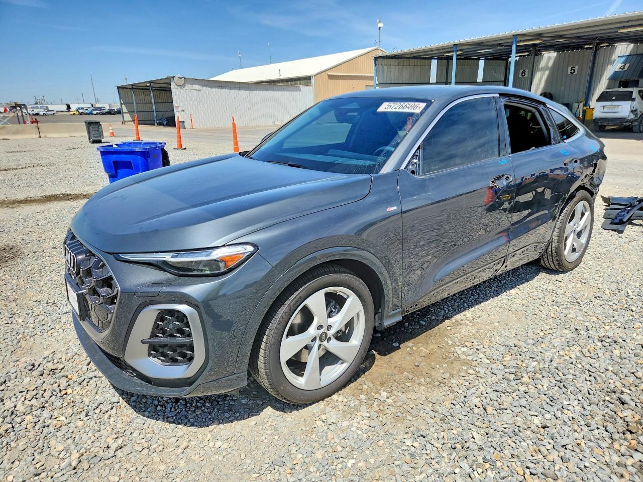 2025 Audi Q5 VIN WA1FAAGU8S2117042 COPART salvage auction — Side, St - Salvage Title, sold $26,750 on 2026-08-20 (photo 1)