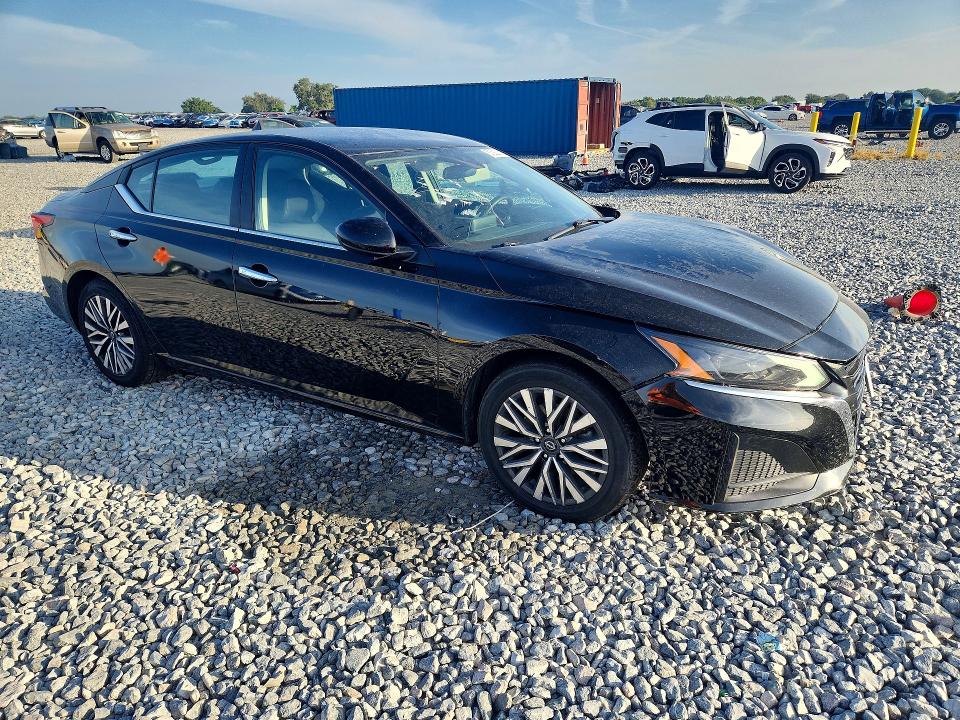 2023 Nissan Altima VIN 1N4BL4DV3PN341120 COPART salvage auction — FRONT END, FL - CERT OF TITLE SLVG REBUILDABLE, sold $4,300 on 2026-07-02 (photo 4)