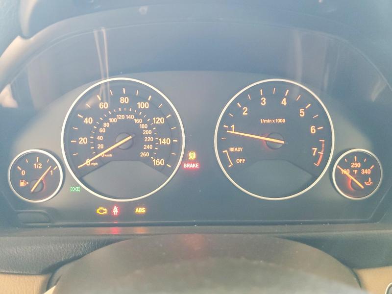 2015 BMW 3er VIN WBA3B1C50FP831838 COPART salvage auction — NORMAL WEAR, Az - Certificate Of Title, sold $2,000 on 2026-07-29 (photo 9)