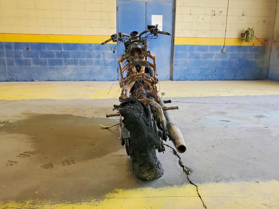 1992 Honda VIN JH2PC2104NM300325 COPART salvage auction — BURN, In - Cert Of Title-Salvage Title, sold $25 on 2026-07-28 (photo 4)