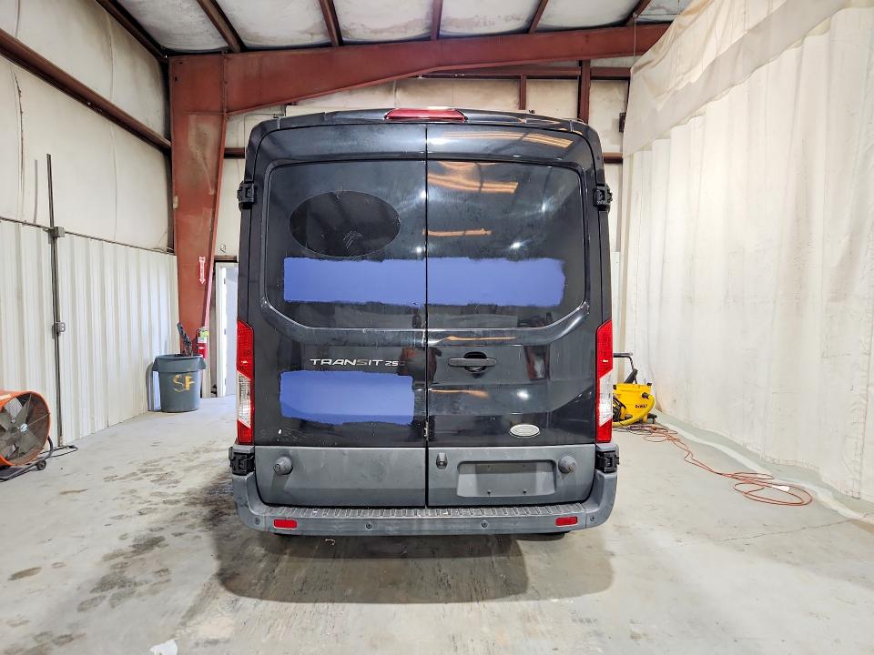2015 Ford Transit VIN 1FTYR2CMXFKA72906 COPART salvage auction — MINOR DENT/SCRATCHES, La - Certificate Of Title, sold $6,500 on 2026-07-09 (photo 6)