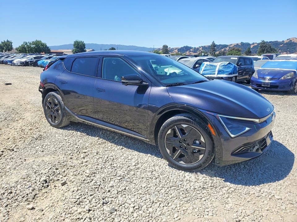 2025 Kia VIN 5XYC34JA9SG011482 COPART salvage auction — REAR END, CA - SALVAGE CERTIFICATE, sold $6,500 on 2026-07-28 (photo 4)